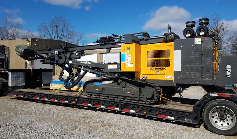 2017 JD-800ENC on Trailer